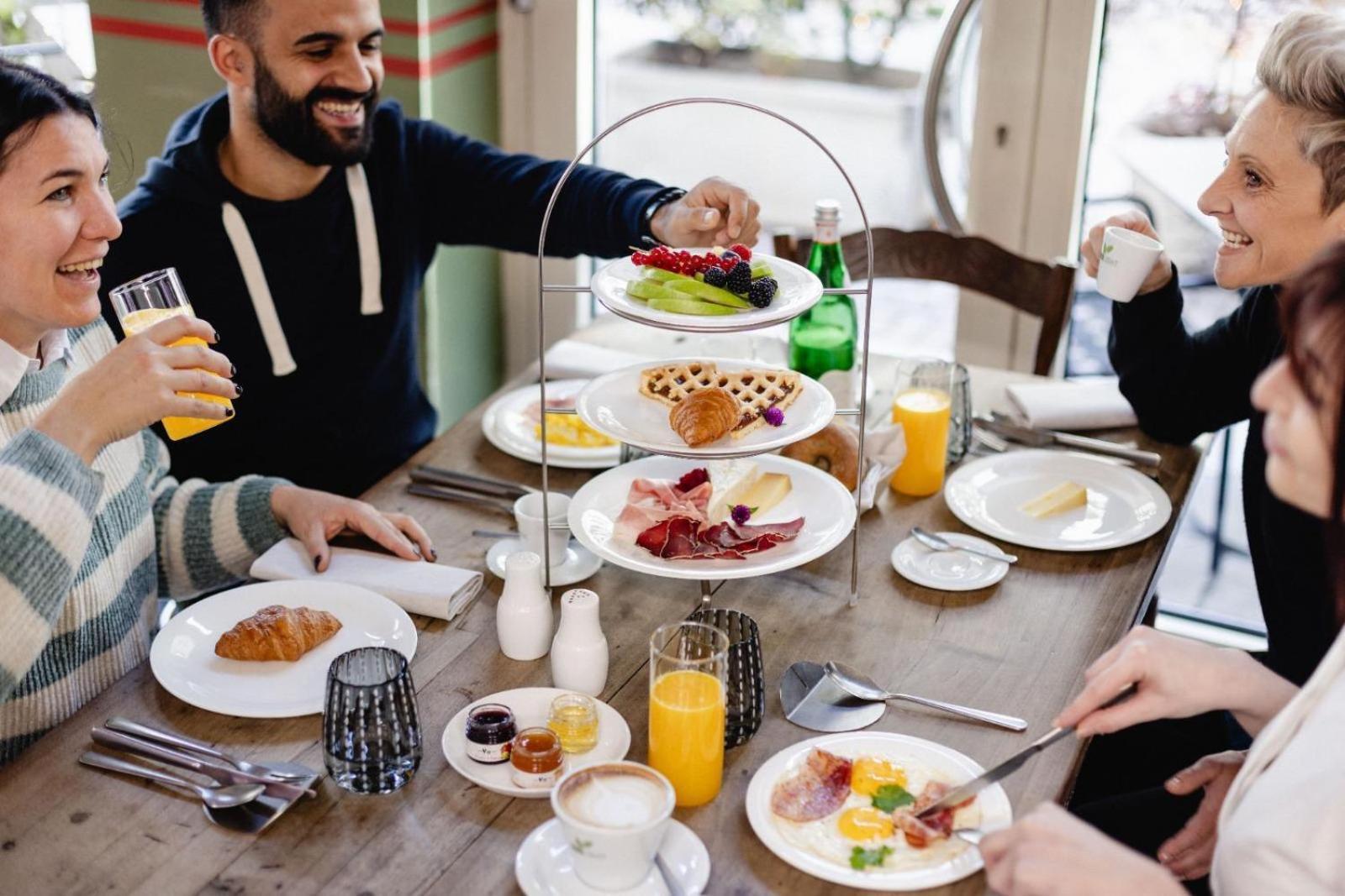 Terra Hotel Boutique Тірано Екстер'єр фото