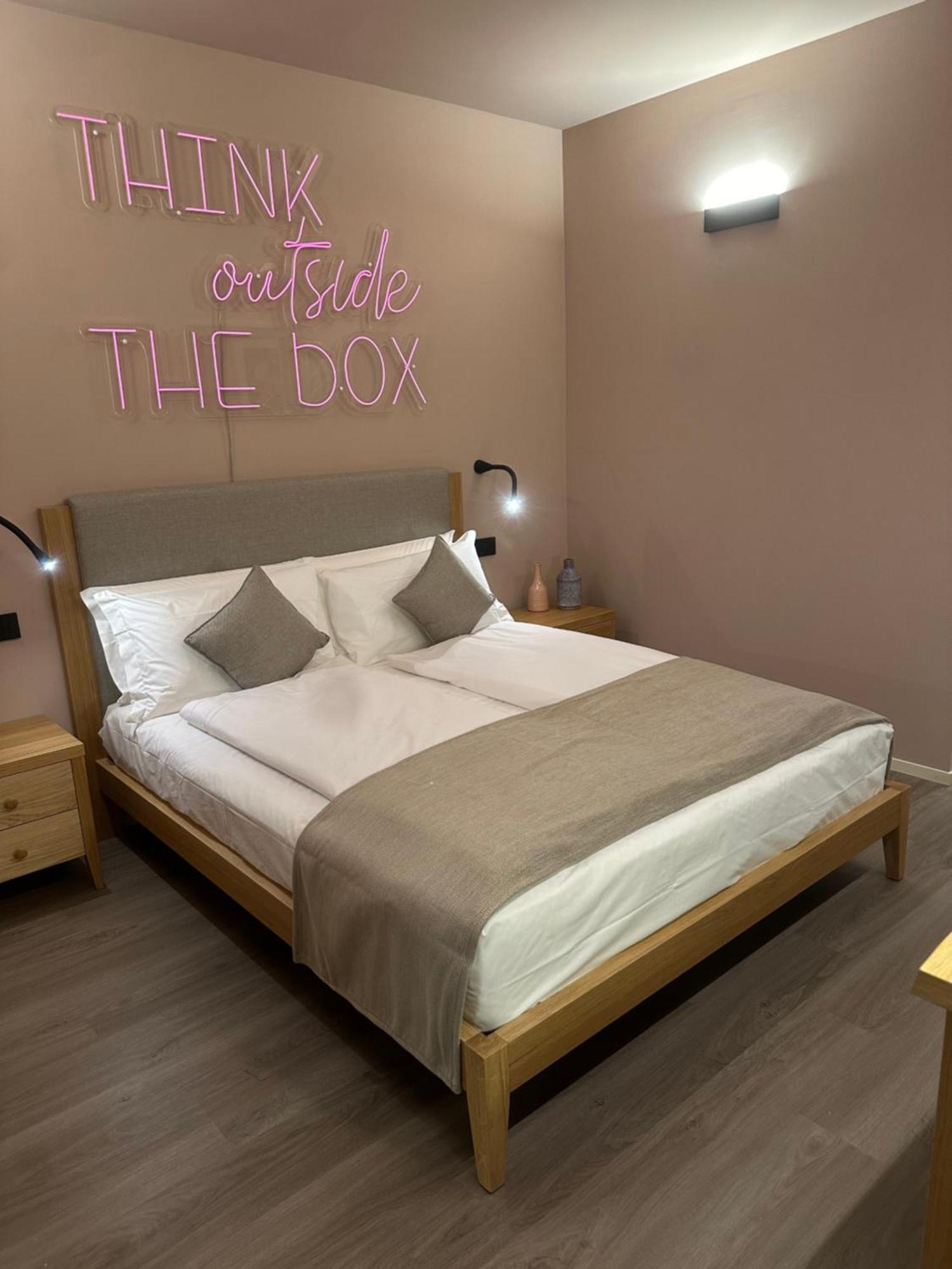 Terra Hotel Boutique Тірано Екстер'єр фото