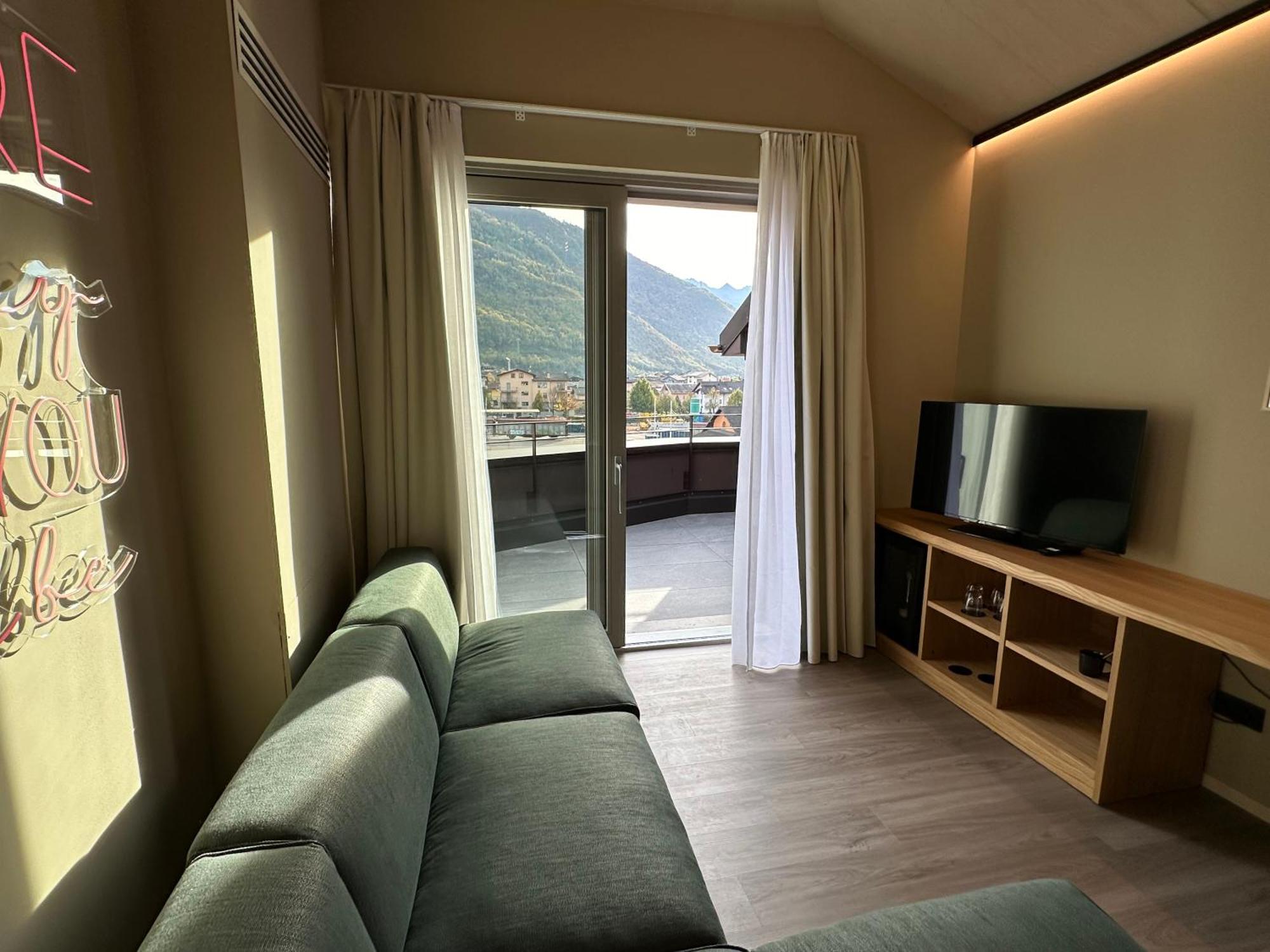 Terra Hotel Boutique Тірано Екстер'єр фото