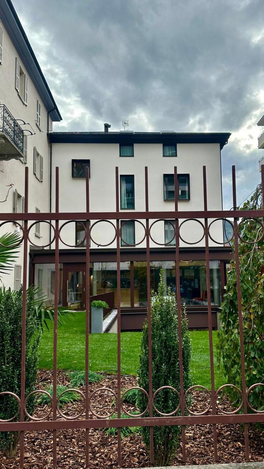 Terra Hotel Boutique Тірано Екстер'єр фото