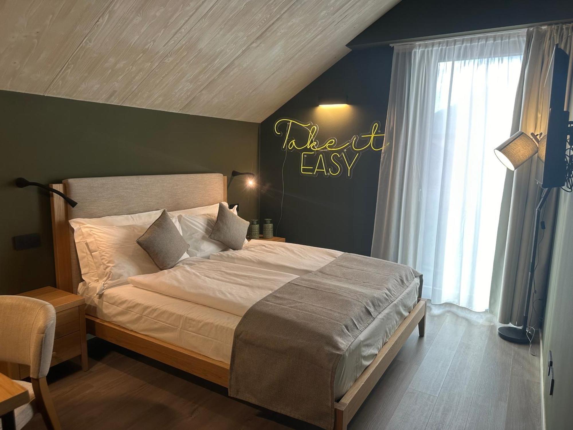 Terra Hotel Boutique Тірано Екстер'єр фото
